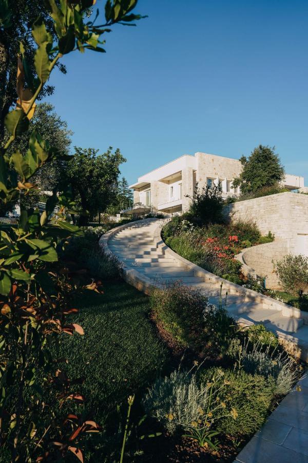 مبيت وإفطار تْشيستيرنِنو Essenza Relais Contemporaneo المظهر الخارجي الصورة