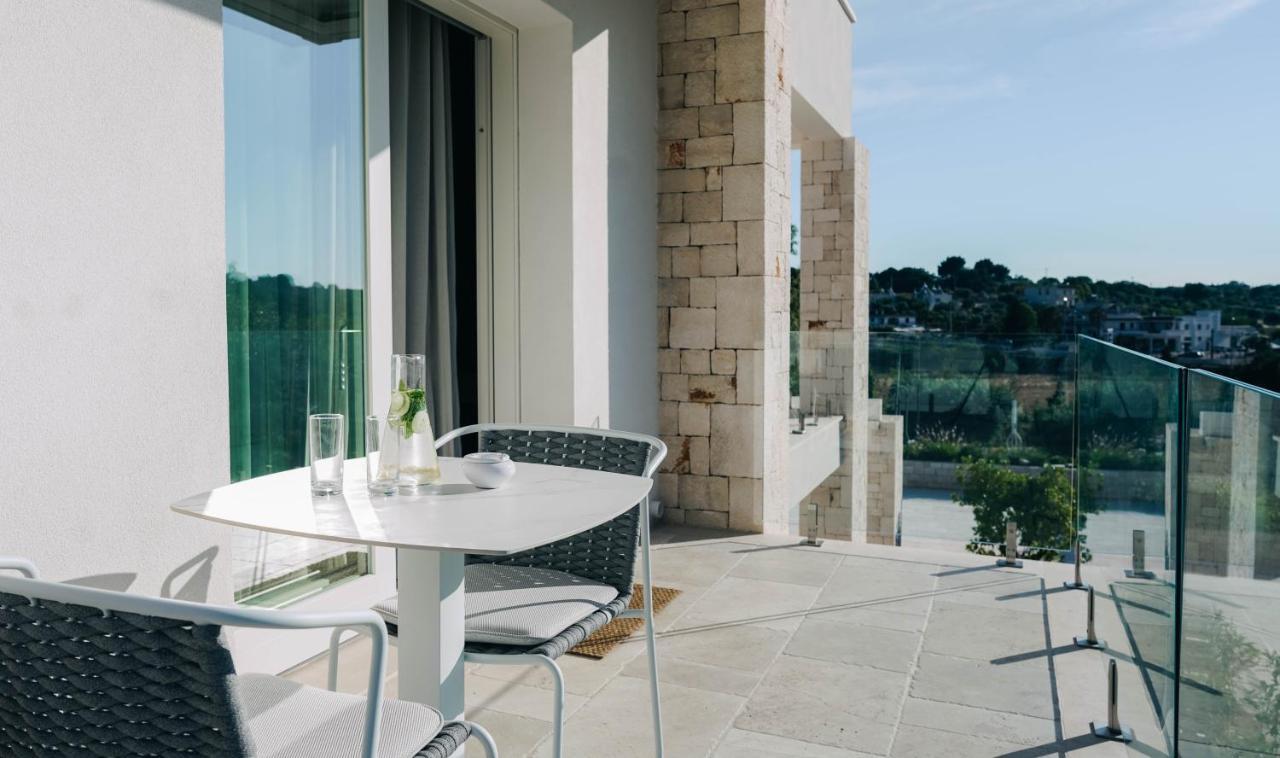 مبيت وإفطار تْشيستيرنِنو Essenza Relais Contemporaneo المظهر الخارجي الصورة