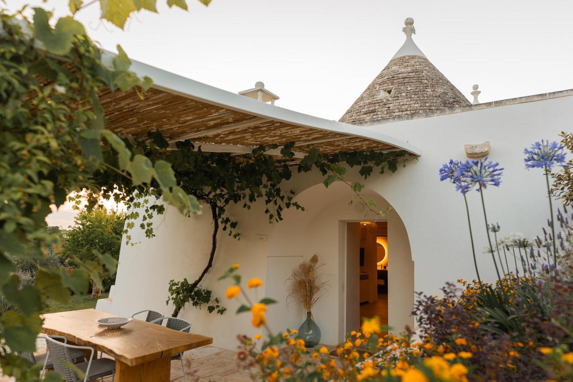 مبيت وإفطار تْشيستيرنِنو Essenza Relais Contemporaneo المظهر الخارجي الصورة