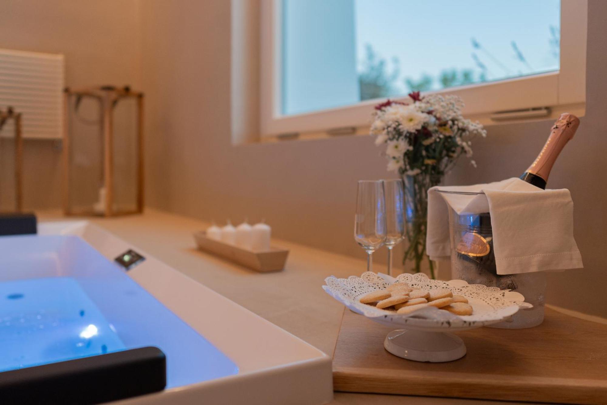 مبيت وإفطار تْشيستيرنِنو Essenza Relais Contemporaneo المظهر الخارجي الصورة