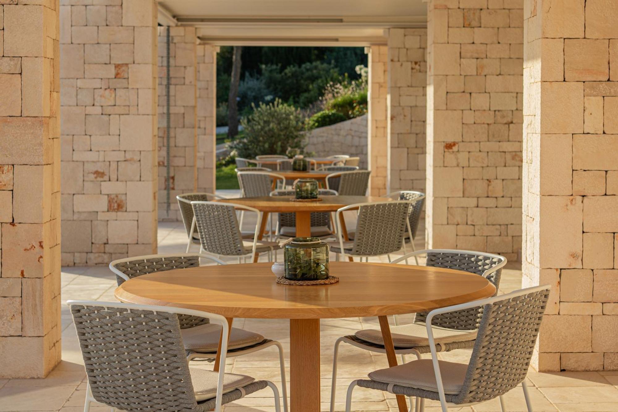 مبيت وإفطار تْشيستيرنِنو Essenza Relais Contemporaneo المظهر الخارجي الصورة