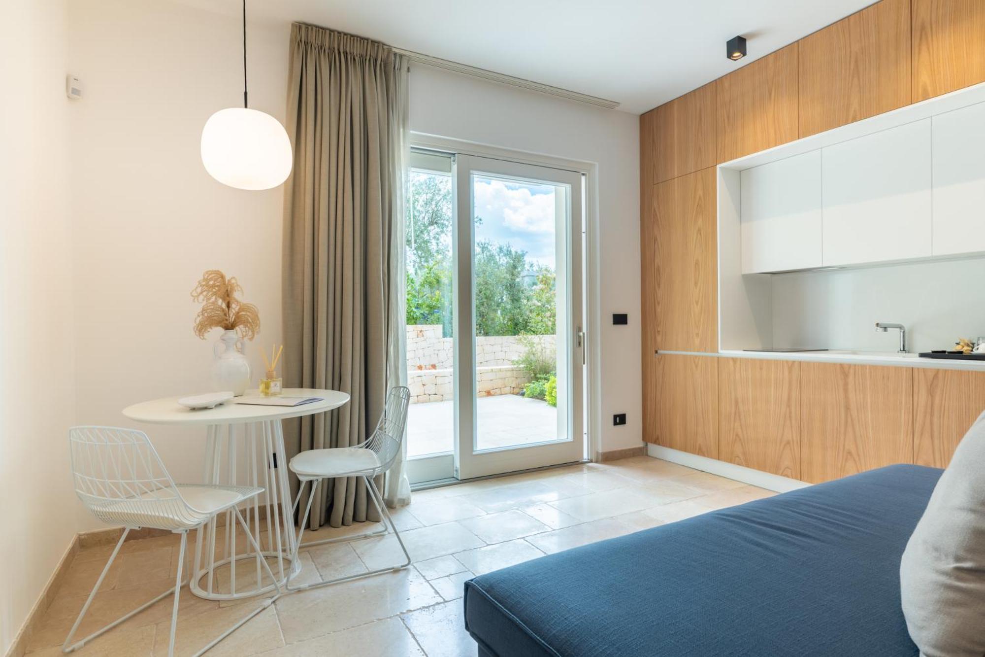 مبيت وإفطار تْشيستيرنِنو Essenza Relais Contemporaneo المظهر الخارجي الصورة