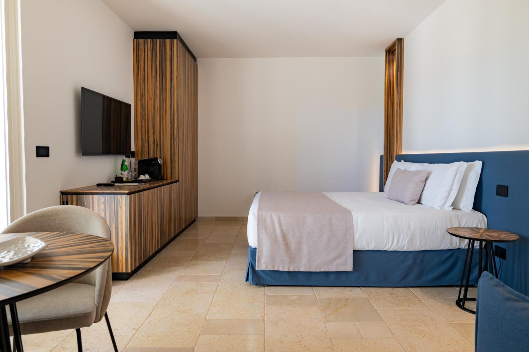 مبيت وإفطار تْشيستيرنِنو Essenza Relais Contemporaneo المظهر الخارجي الصورة