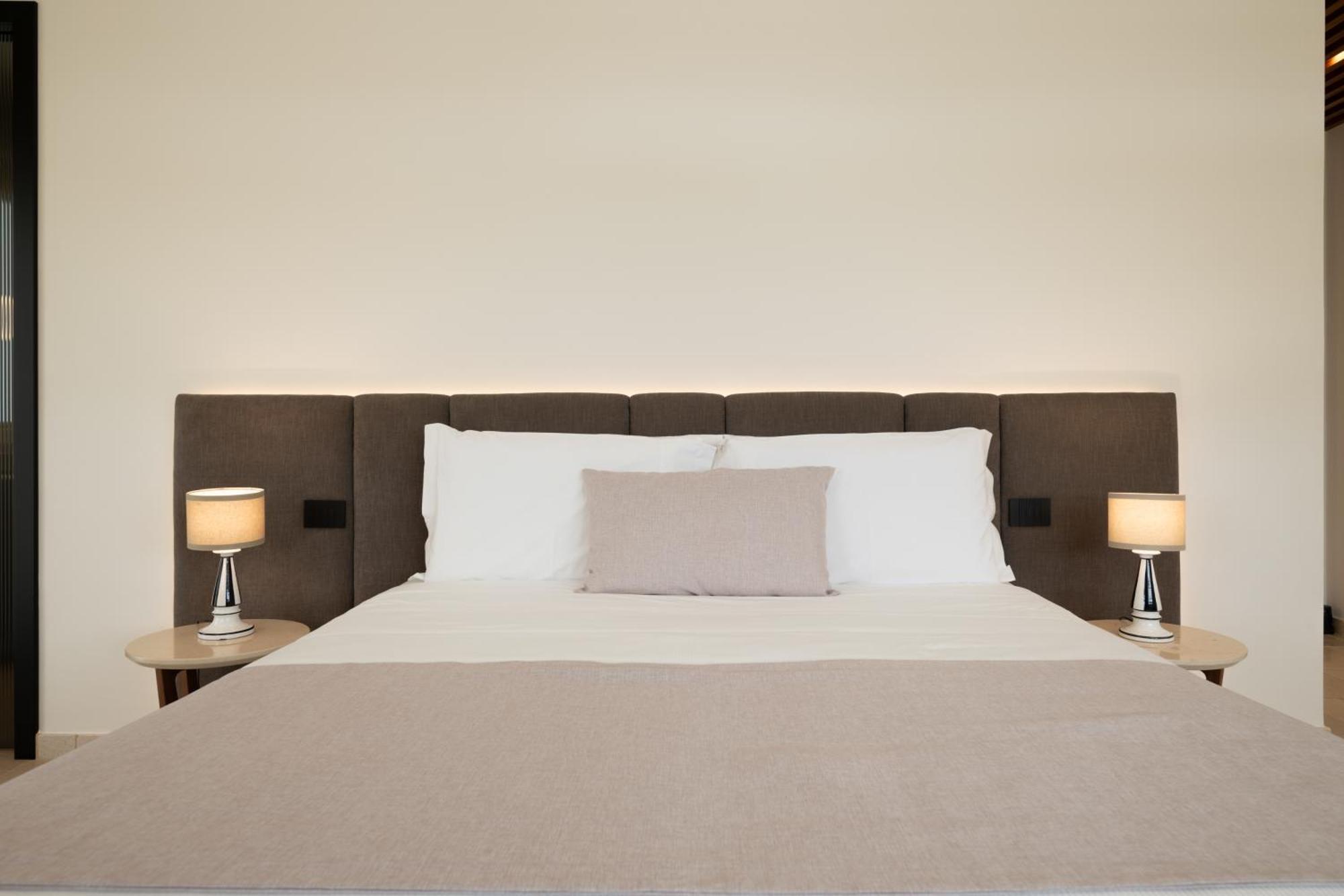 مبيت وإفطار تْشيستيرنِنو Essenza Relais Contemporaneo المظهر الخارجي الصورة