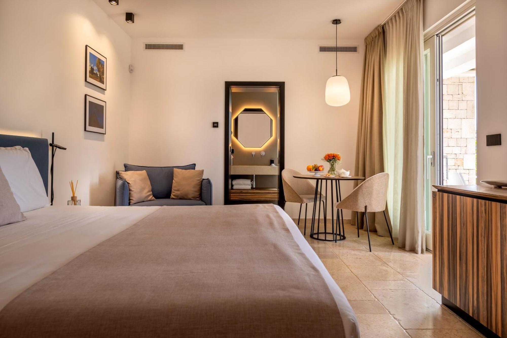 مبيت وإفطار تْشيستيرنِنو Essenza Relais Contemporaneo المظهر الخارجي الصورة